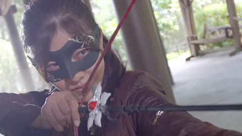 “พ้อยท์-หนูเล็ก” โชว์บู๊เตะต่อยร่ายคาถาจัดเต็ม เปิดฉากละคร “จอมโจรดอกไม้ขาว”