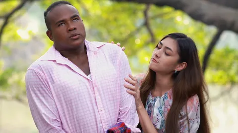 ผู้ใหญ่ลี ศรีบานเย็น EP.2 รัศมีแข โดนสาวรุม กรี๊ดลั่น หวิดแอ๊บแมนต่อไม่ไหว