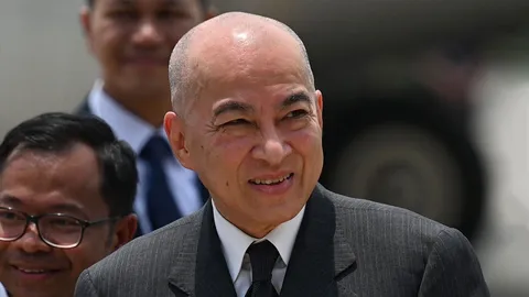 กษัตริย์กัมพูชาวอนใช้มโนธรรมเลือกผู้แทนในการเลือกตั้งทั่วไปครั้งที่ 7