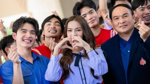 “พีพี-พัชญา” เยือนโรงเรียนเก่า กราบครูย้อนดูวัยเด็ก