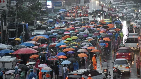สภาพอากาศวันพรุ่งนี้ ไต้ฝุ่นทกซูรียังไม่ส่งผลกระทบ ไทยตอนบนฝนลด  