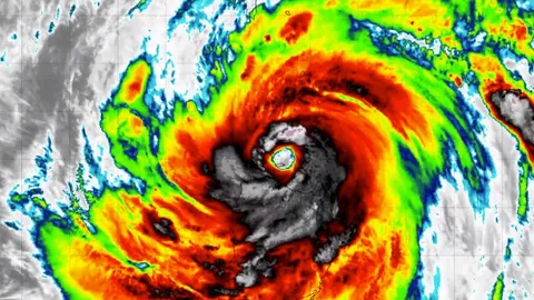 ไต้หวัน-ซัวเถาชัตดาวน์ ไต้ฝุ่น ‘ทกซูรี’ แรงสุดอันดับ 2 ของปี จ่อถล่ม 