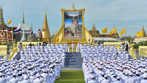 “พล.อ.ประยุทธ์” นำถวายสัตย์ปฏิญาณเป็นข้าราชการที่ดีของแผ่นดิน