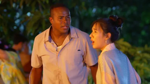 ผู้ใหญ่ลี ศรีบานเย็น EP.6 รัศมีแข ลุยไม่คิดชีวิตช่วยหลวงพ่อ ลุ้นชาวบ้านเปิดใจยอมรับ