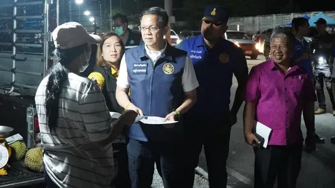 รองผู้ว่าฯ ยะลา ออกตรวจล้งทุเรียน ขอความร่วมมืองดซื้อทุเรียนอ่อนก่อนวันตัด