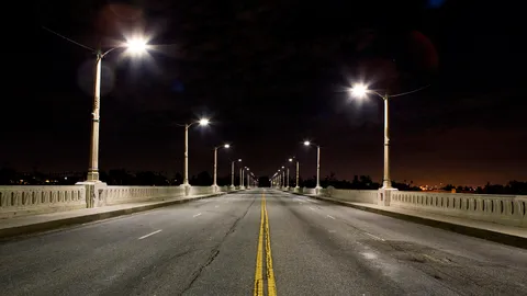 ไฟส่องสว่างถนนปทุมธานี-บางปะหันดับเป็นปี ทำเกิดอุบัติเหตุบ่อย วอนกรมทางหลวงตรวจสอบ 