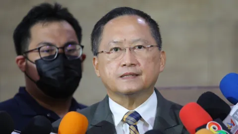 "สว.วันชัย" มอง "ก้าวไกล" เสนอแก้ไข ม.272 แค่ประชด หวังผลทางการเมือง