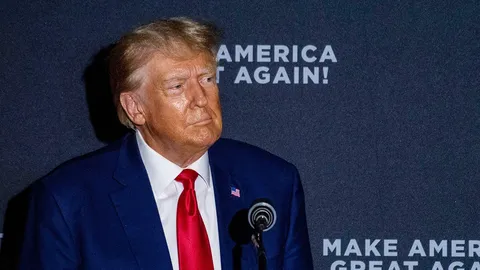 "โดนัลด์ ทรัมป์" ลั่นมีสิทธิแฉคดี