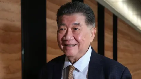 "ภูมิธรรม" ปัด เพื่อไทย คุย ก้าวไกล เสียง สว. ไม่พอ ขอดูผลศาล รธน.ก่อน