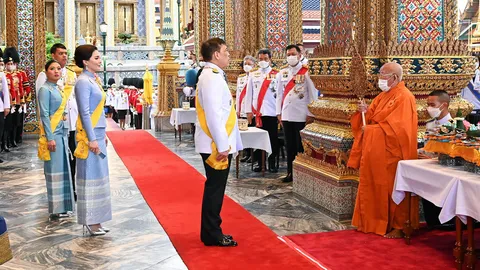 ในหลวง ทรงรับการถวายพระพร