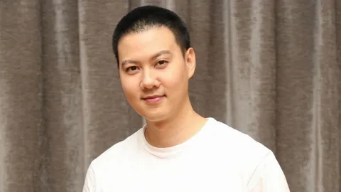 “ต้น อาชว์” เล่าตั้งใจบวชนานแล้วรู้สึกดีชีวิตเหมือนได้ “ดีทอกซ์” ยอมรับคบ “เซน” แฮปปี้