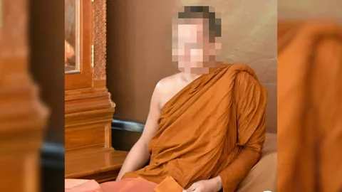 อดีตพระอาจารย์คม กับพวก ปฏิเสธยักยอกเงินทำบุญวัดป่าธรรมคีรีกว่า 182 ล้าน