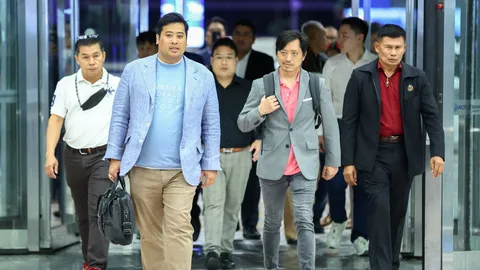 สื่อต่างชาติรายงาน ‘ท่านอ้น-ท่านอ่อง’ จบการเยือนไทยครั้งแรกในรอบ 27 ปี