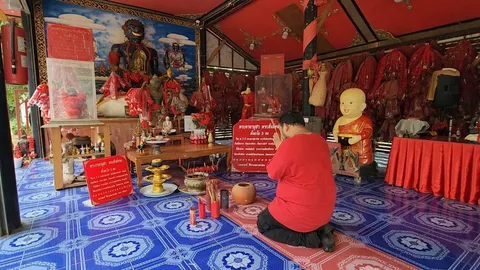 บูชาของแดง ขอโชค "พระสังข์ทองถอดรูปเงาะ" วัดลาดขาม ได้เลขเด็ด 16/8/66