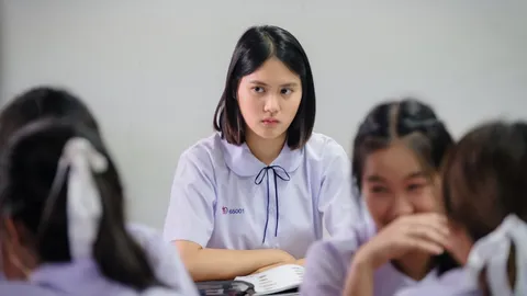 Get Rich เปิด/โรงเรียน/ปล้น EP.14 มินนี่ หักหลังเพื่อน หันมายืนฝั่งครูจอมแสบ