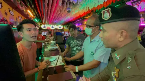 ต่างชาติหัวใสหวังโปรโมตร้านกัญชา ทำคอนเทนต์พ่นควันให้พี้ย่านป่าตอง (คลิป)