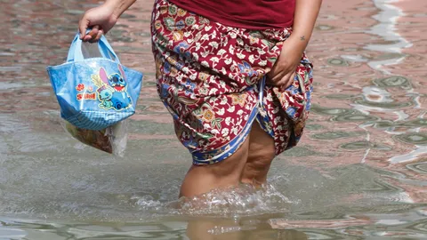 ปภ. เตือน 17 จังหวัด เฝ้าระวังน้ำทะเลหนุนสูง-พื้นที่ราบลุ่มชายฝั่ง