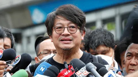 “บก.ลายจุด” อัด เพื่อไทยอย่าอ้างเรื่องไม่แลนด์สไลด์ จนต้องจับมือ 2 ลุง