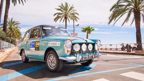 ชวนชมรถสวย ชิมอาหารอร่อย จิบกาแฟริมทะเลที่สงขลา