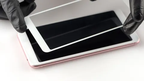 ฟิล์มกระจกไอโฟน ยี่ห้อไหนดี 2566 กันรอยขีดข่วน กันคนแอบมอง