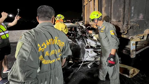 เก๋งชนท้ายพ่วง ย่างสด ร.ต.ท.สังกัดสืบ บช.น. สงสัยหลับใน