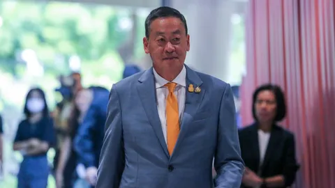 นายกฯ ขอโทษ ดราม่าโยนปากกา หากภาพออกมาทำไม่สบายใจ รับ ต้องปรับตัว (คลิป)