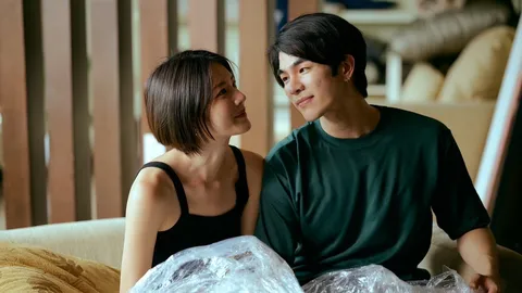 หลิน มชณต สุดเซอร์ไพรส์ ร่วมงาน มาย ภาคภูมิ ใน MV “เหลือแค่ลืม” ของ KLEAR