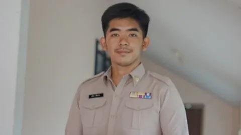 ทำเพราะใจรัก หนุ่มเผยเหตุผลที่ยังอยู่เป็น "ครูอัตราจ้าง" เงินเดือน 5 พัน  