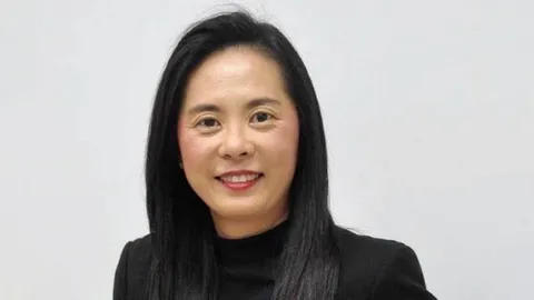ลูกชายจะย้ายบ้าน "ดร.วรรณศิริ ตั้งคารวคุณ" เลยบินไปช่วยจัดการที่อังกฤษ