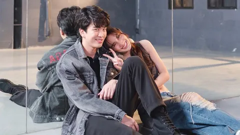 "เบสท์-รักษ์วนีย์" ชวน "คิวเท" เล่นเอ็มวีซิงเกิลแรก พร้อมโพสต์ภาพฟีลแฟนสุดๆ