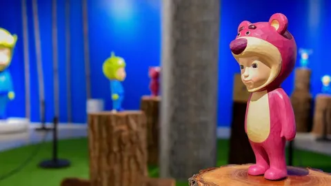 สายดิสนีย์ไม่ควรพลาด ชวนเที่ยวงานอาร์ตสเปซ ย่านบางรัก ผลงานจาก Satoru KOIZUMI