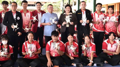 วช. จับมือ สมาคมกีฬาเครื่องบินจำลองฯ อบรมโดรนแปรอักษร เยาวชนแห่สมัคร