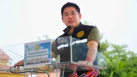 รมว.เกษตรฯ สั่งกรมปศุสัตว์เตรียมสถานที่ ฝังทำลายหมูเถื่อน 161 ตู้ที่ จ.สระแก้ว