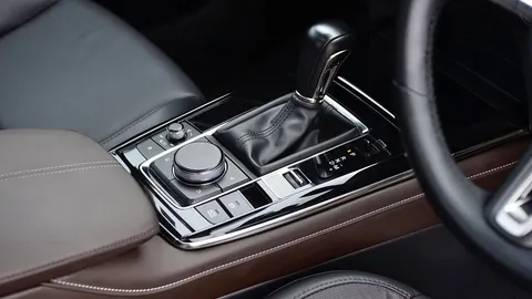 เกียร์อัตโนมัติกับการขับถอยหลัง ดูเหมือนง่ายแต่ทำไมชนบ่อย! 