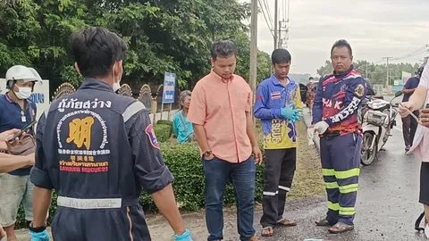 ยายวัย 73 ขี่จยย.อีก 5 เมตรถึงรพ. โชคร้ายถูกกระบะชนดับ คนขับอ้างหลับใน