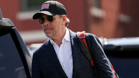 อัยการพิเศษยื่นฟ้องร้อง ฮันเตอร์ ไบเดน คดีอาวุธปืน 3 กระทง