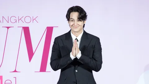 คิมบอม ปากหวาน บอกคิดถึงแฟนไทย เขินถูกยกให้เป็นรักแรก (คลิป)