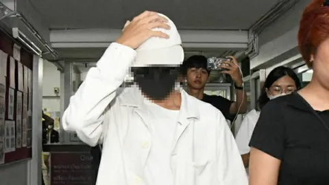 โร่จับช่างภาพ หื่นแอบถ่าย ซุกกล้องห้องแต่งตัว 2 เหยื่อสาวฟันอนาจาร