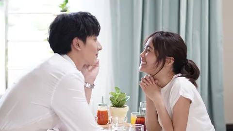 ส่องความน่ารัก "เก๋ไก๋ สไลเดอร์-กองทัพ พีค" ถ่ายฉากแรกละคร "ก็รักมันปักใจ"