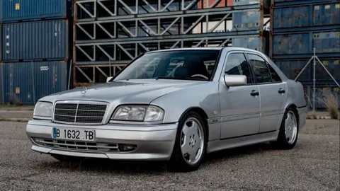 Mercedes-Benz C 36 AMG สามสิบยังแจ๋ว..แจ๋วเสียจนน่าจีบ