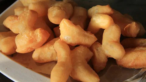 ก่อนเป็นปาท่องโก๋