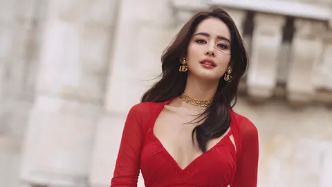 มิลานไฟลุก "โบว์-เมลดา" บินไปร่วมงาน Fashion Show พร้อมโพสต์ภาพสวยๆ เรียกน้ำย่อย