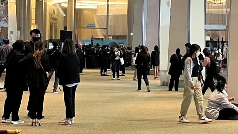 "ชุดหนุมาน" นำกำลังเข้าพื้นที่ หลังมีเสียงคล้ายปืนดังที่พารากอน (คลิป)