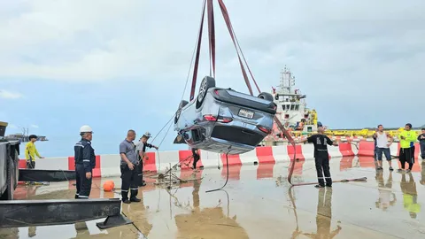 ดื่มมาก ขับรถไม่ชินทางตกทะเล 2 เพื่อนสาวดับ หนุ่มนายแบบรอดหวุดหวิด (คลิป)