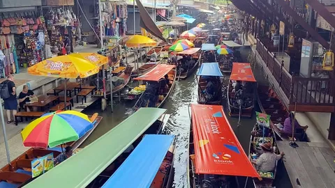 ตลาดน้ำดำเนินฯ คึกคัก ฟรีวีซ่ากระตุ้นได้ ทำเศรษฐกิจท่องเที่ยวกลับมาเฟื่องฟู