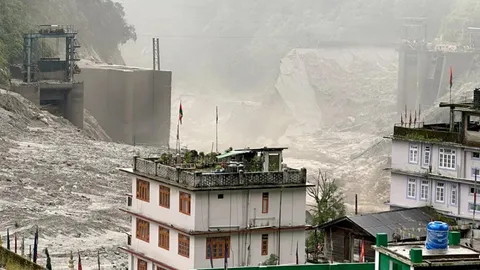 น้ำท่วมฉับพลันที่รัฐสิกขิมของอินเดีย ตายแล้ว 14 สูญหาย 102