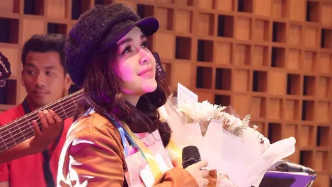 เจนนี่ ประกาศหยุดทำค่ายเพลง จิตใจบอบช้ำรับไม่ไหว ไม่ได้ทิ้งใครหรือเห็นแก่ตัว