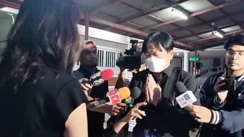 พ่อเด็ก 14 มือยิงกลางห้างพารากอน โผล่งานศพสาวเมียนมา-ขอขมา-ช่วยเยียวยา (คลิป)