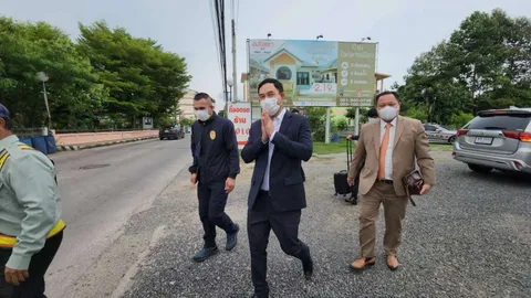 คุม "อิทธิพล คุณปลื้ม" ถึงศาลอาญาทุจริตฯ อัยการหิ้วไปสอบ ก่อนส่งฟ้องศาล