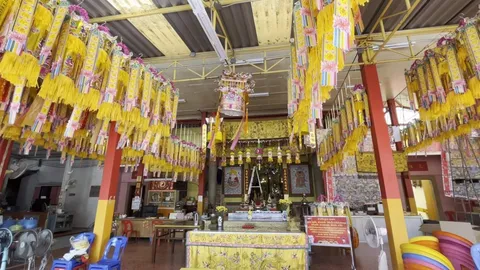 โรงเจขอนแก่นเตรียมสถานที่ ทำความสะอาดเครื่องครัวจานชาม รับเทศกาลกินเจ 2566